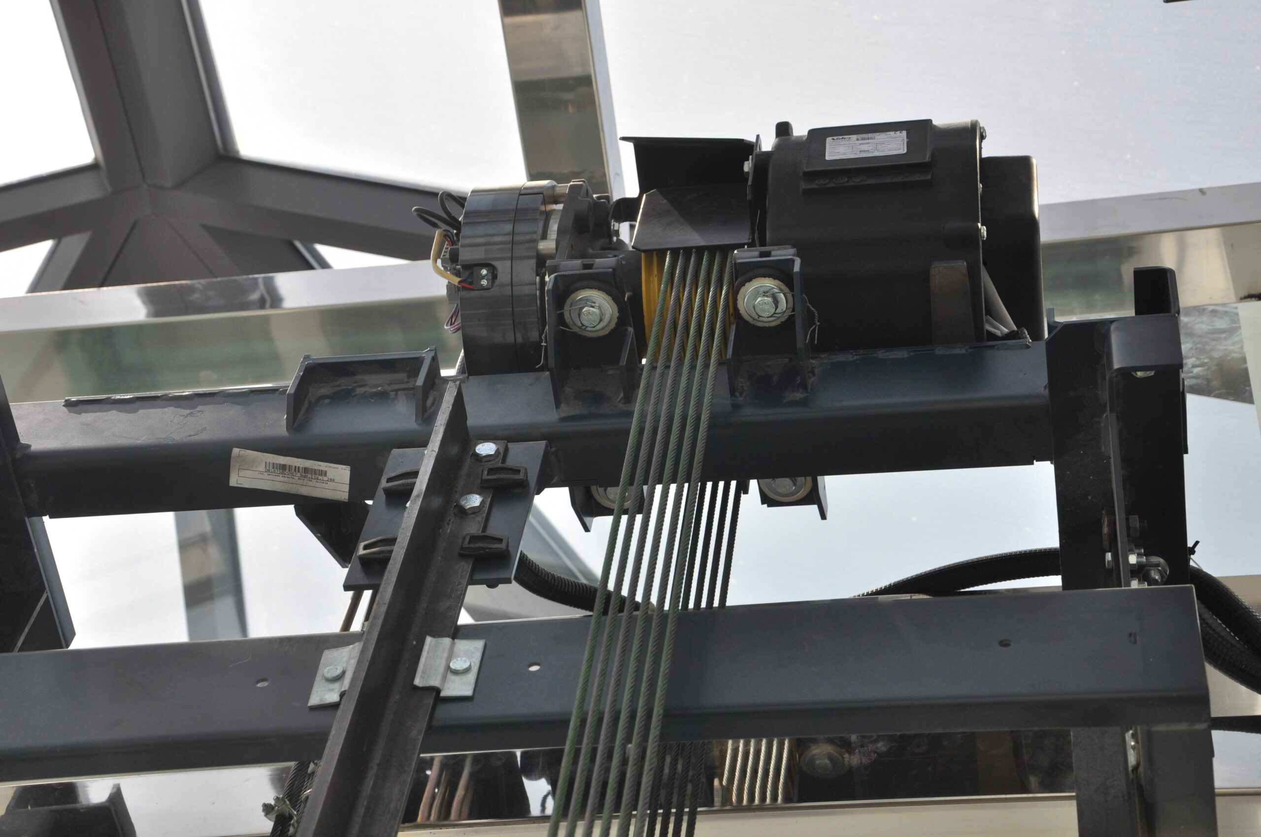 Gestion digitale maintenance ascenseur : Interface ERP pour le suivi des réclamations clients.